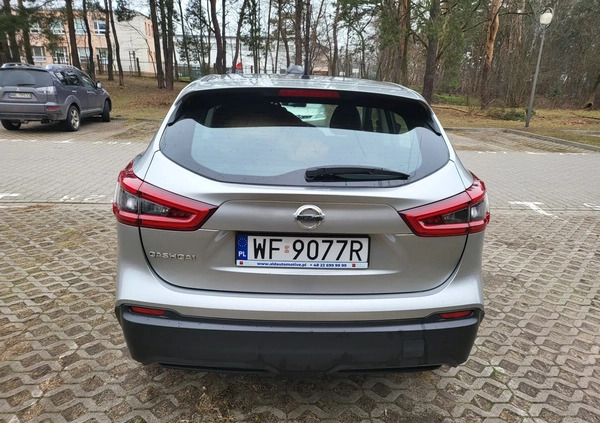 Nissan Qashqai cena 55800 przebieg: 111000, rok produkcji 2018 z Marki małe 326